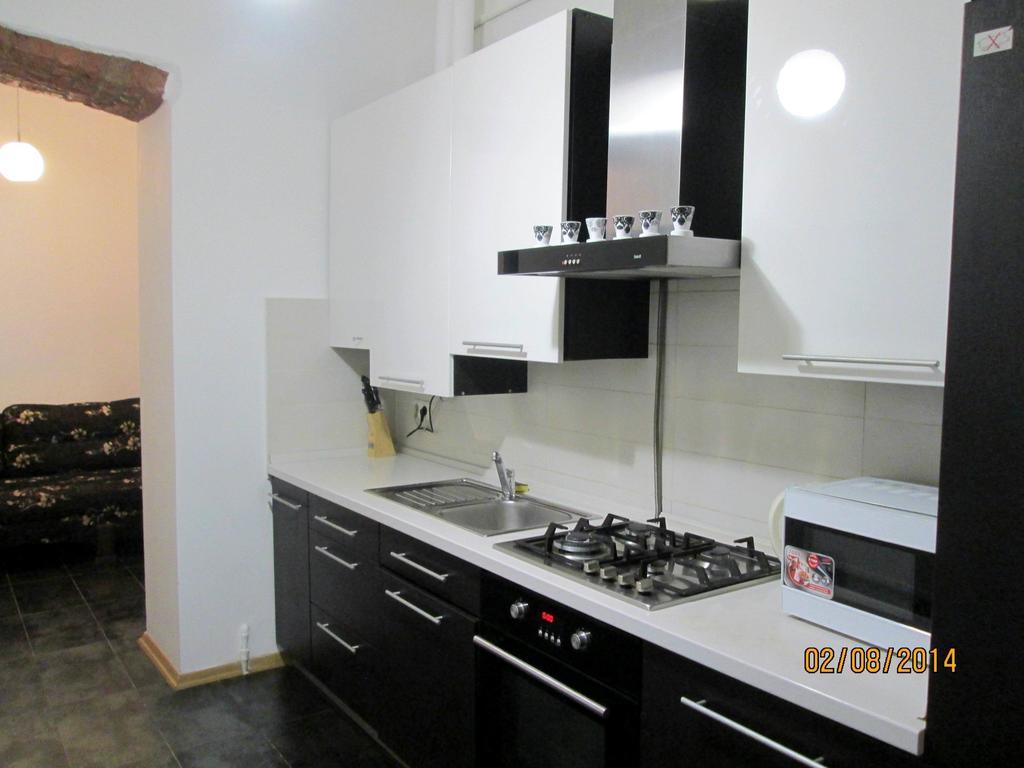Apartment In The Centre Of Leopoli Esterno foto
