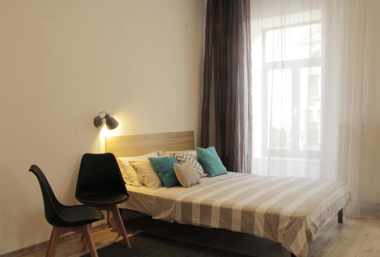 Apartment In The Centre Of Leopoli Esterno foto