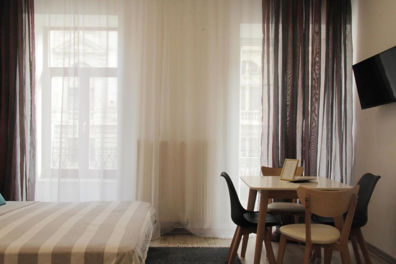 Apartment In The Centre Of Leopoli Esterno foto
