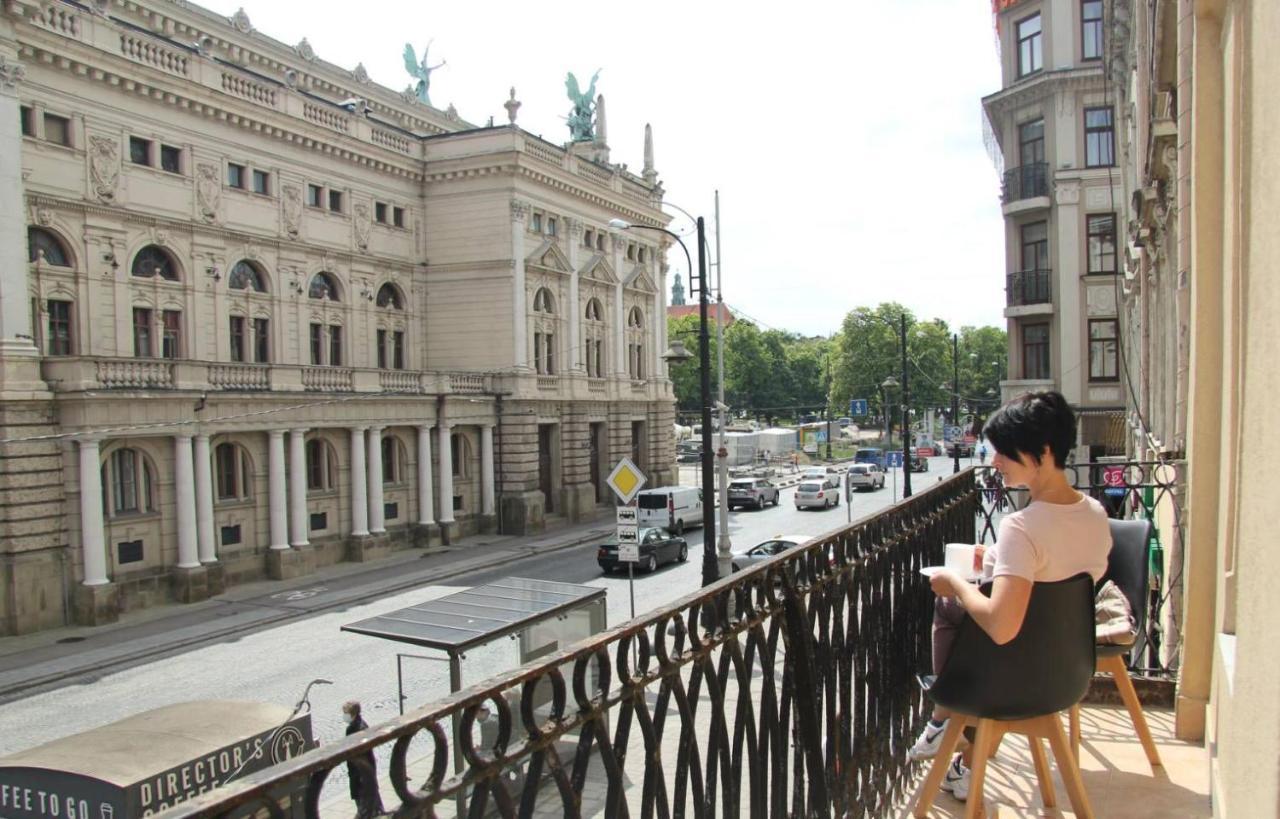 Apartment In The Centre Of Leopoli Esterno foto
